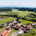 Anneliese Neukirch (Tubingen)